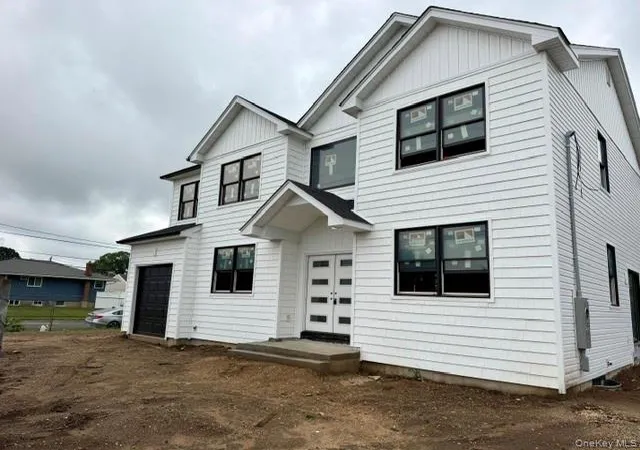 Photo 2 of Single family home for sale at 63 Vandewater St, Oyster Bay, NY 11735 | MLS# 1032838 | Listing updated on 2026-09-18