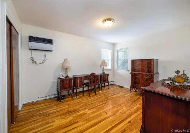 Photo 4 of Single family home for sale at 1706 Washington Dr, Hempstead, NY 11566 | MLS# 1032980 | Listing updated on 2026-09-18