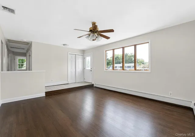 Photo 3 of Sale Pending at 10 Aron Dr, Islip, NY 11716 | MLS# 1033026 | Listing updated on 2026-09-18