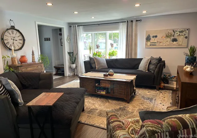 Photo 3 of Sale Pending at 87 Matsunaye Dr, Brookhaven, NY 11763 | MLS# 1033236 | Listing updated on 2026-09-18