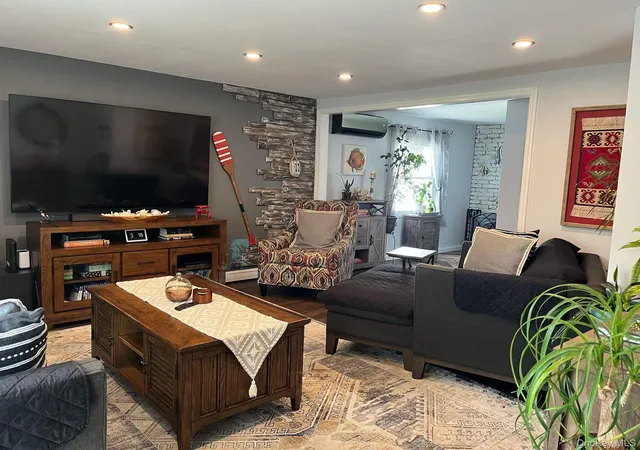 Photo 4 of Sale Pending at 87 Matsunaye Dr, Brookhaven, NY 11763 | MLS# 1033236 | Listing updated on 2026-09-18