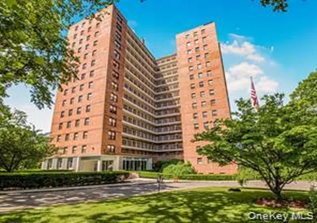 Photo 1 of Condo for sale at 4705 Henry Hudson Pkwy W #3C, New York, NY 10471 | MLS# 1033446 | Listing updated on 2026-09-26