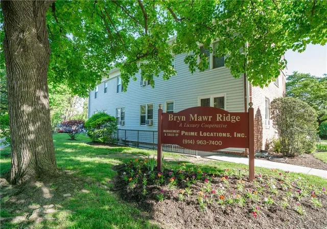 Photo 1 of Sale Pending at 2 Winchester Ave #1A, Yonkers, NY 10710 | MLS# 1033521 | Listing updated on 2026-09-18