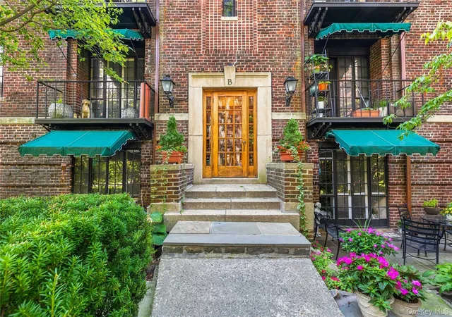 Photo 1 of Sale Pending at 20 N Broadway #B-305, White Plains, NY 10601 | MLS# 1034993 | Listing updated on 2026-09-18