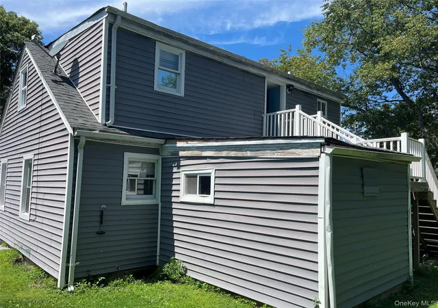Photo 3 of Sale Pending at 32 7th Avenue S, Huntington, NY 11746 | MLS# 1035198 | Listing updated on 2026-09-18