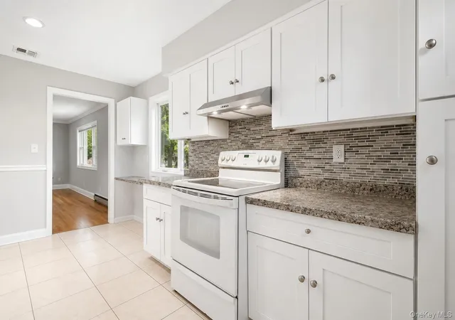 Photo 3 of Sale Pending at 174 Frederick Ave, Hempstead, NY 11001 | MLS# 1035310 | Listing updated on 2026-09-25