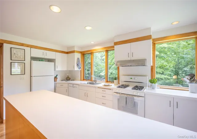 Photo 3 of Single family home for sale at 52 Camp Ridge Rd, Gardiner, NY 12589 | MLS# 1035600 | Listing updated on 2026-10-01