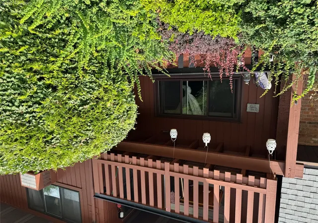 Photo 20 of Sale Pending at 60 Coachlight Sq #60, Cortlandt, NY 10548 | MLS# 1035784 | Listing updated on 2026-09-16