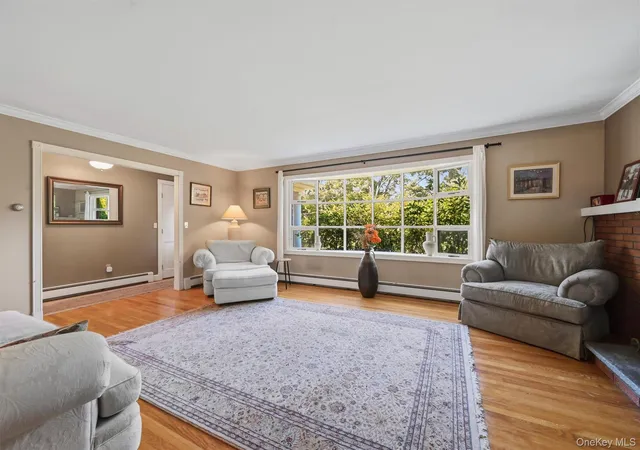 Photo 3 of Single family home for sale at 5 Anna Pl, Marlboro, NY 12542 | MLS# 1036109 | Listing updated on 2026-09-18