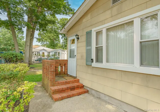 Photo 3 of Sale Pending at 49 Salem St, Brookhaven, NY 11772 | MLS# 1036195 | Listing updated on 2026-09-18