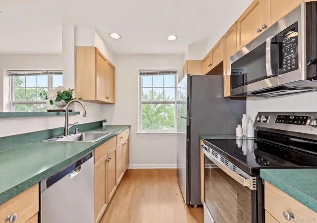 Photo 3 of Condo for sale at 100 Woodcrest Ln #124, Mount Kisco, NY 10549 | MLS# 1036503 | Listing updated on 2026-09-17