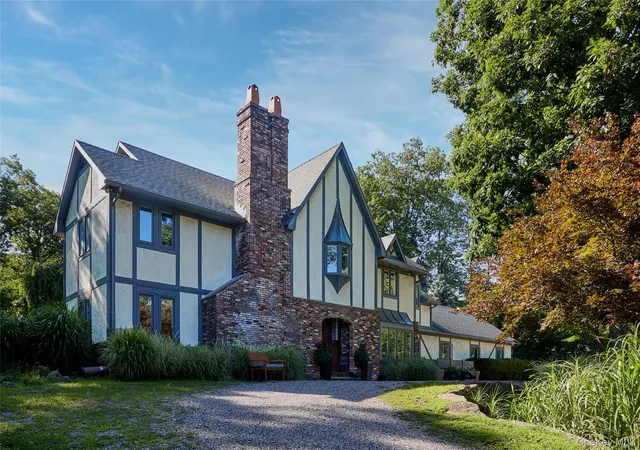 Photo 2 of Single family home for sale at 102 W Lake Rd, Tuxedo, NY 10987 | MLS# 1036670 | Listing updated on 2026-09-18
