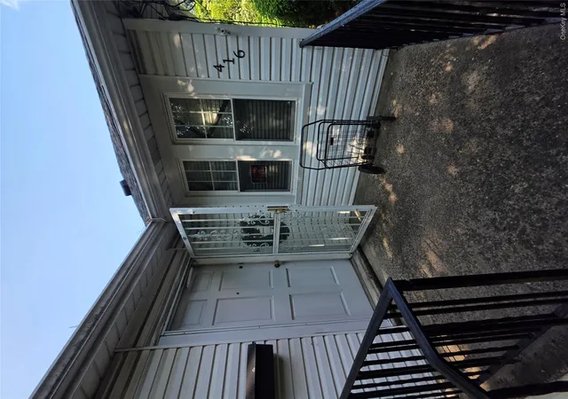 Photo 3 of Single family home for sale at 416 Minnieford Ave, New York, NY 10464 | MLS# 1037128 | Listing updated on 2026-09-08