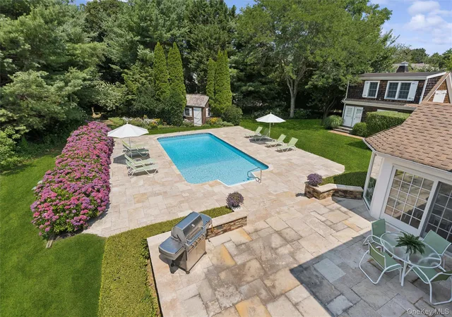 Photo 4 of Single family home for sale at 245 Meadows W, Southampton, NY 11932 | MLS# 1037500 | Listing updated on 2026-10-01