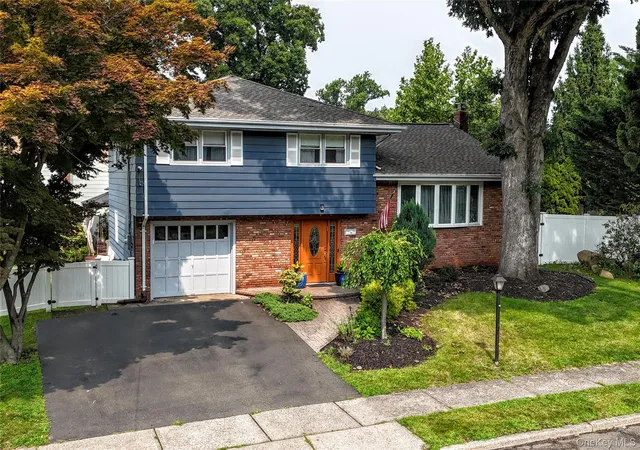 Photo 2 of Sale Pending at 3 Forest Knoll Dr, Ramapo, NY 10901 | MLS# 1037717 | Listing updated on 2026-09-23