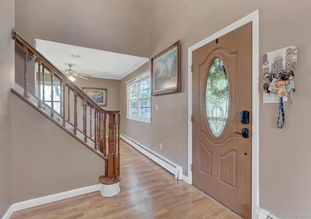 Photo 4 of Sale Pending at 18 Aster Ave, Brookhaven, NY 11742 | MLS# 1037793 | Listing updated on 2026-09-17
