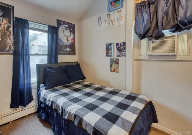 Photo 3 of Single family home for sale at 429 Kaplan Ave, Southold, NY 11944 | MLS# 1037952 | Listing updated on 2026-09-16