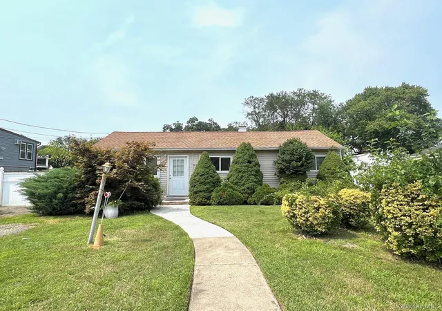 Photo 1 of Single family home for sale at 1656 N Thompson Dr, Islip, NY 11706 | MLS# 1037958 | Listing updated on 2026-09-21
