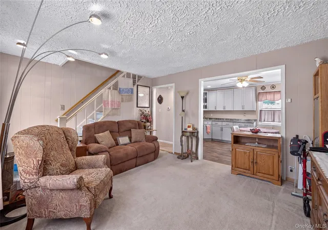 Photo 4 of Sale Pending at 17 Heathcote Rd, Babylon, NY 11757 | MLS# 1038125 | Listing updated on 2026-09-18
