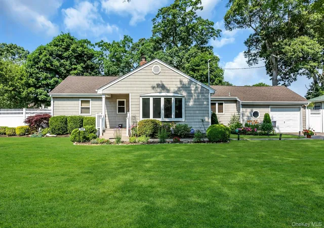 Photo 2 of Sale Pending at 360 Bayport Ave, Islip, NY 11705 | MLS# 1038252 | Listing updated on 2026-09-18