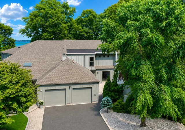 Photo 1 of Sale Pending at 51 Rockledge Path, Brookhaven, NY 11777 | MLS# 1038494 | Listing updated on 2026-09-18