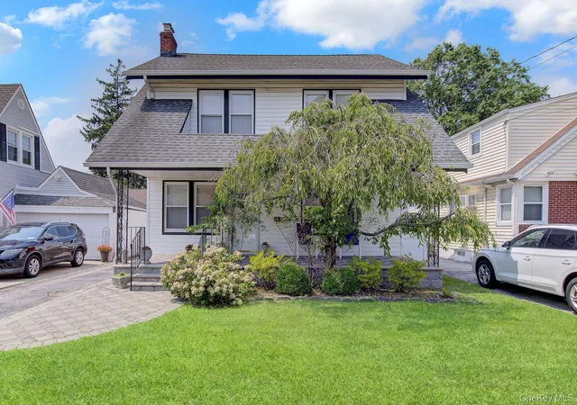 Photo 1 of Single family home for sale at 9 Christabel St, Hempstead, NY 11563 | MLS# 1038504 | Listing updated on 2026-09-16