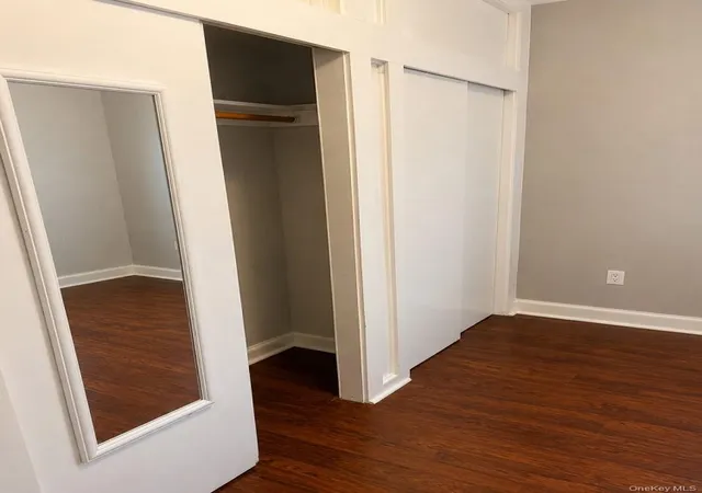 Photo 4 of House for sale at 834 E 229th Street, New York, NY 10466 | MLS# 1038961 | Listing updated on 2026-09-16