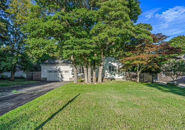 Photo 3 of Single family home for sale at 189 Belleview Ave, Brookhaven, NY 11934 | MLS# 1039117 | Listing updated on 2026-09-18