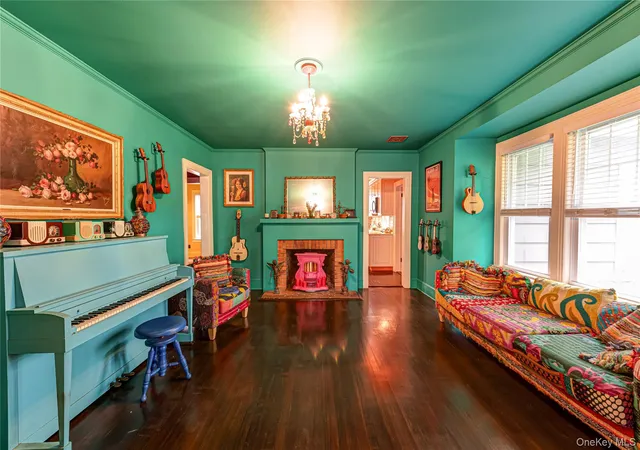 Photo 3 of Single family home for sale at 502 Brooklyn Blvd, Islip, NY 11718 | MLS# 1039689 | Listing updated on 2026-09-22