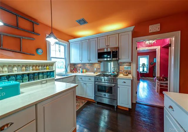 Photo 3 of Single family home for sale at 502 Brooklyn Blvd, Islip, NY 11718 | MLS# 1039689 | Listing updated on 2026-09-22