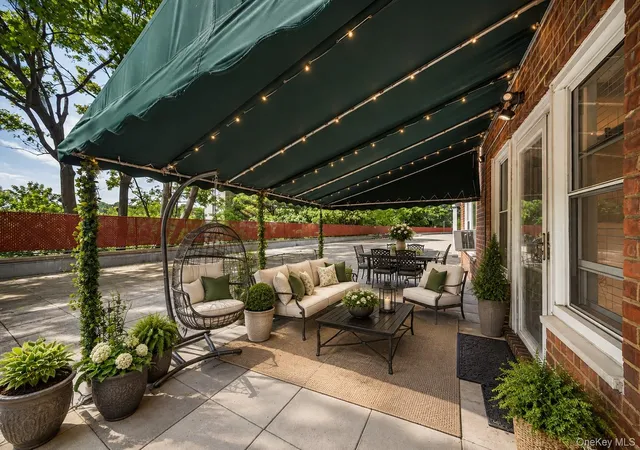 Photo 2 of Condo for sale at 280 Collins Ave #1A, Mount Vernon, NY 10552 | MLS# 1039817 | Listing updated on 2026-09-18
