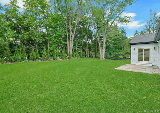 Photo 3 of Single family home for sale at 100 Hazelton Cir, Ossining, NY 10510 | MLS# 1040064 | Listing updated on 2026-10-20