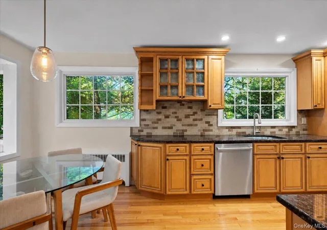 Photo 4 of Sale Pending at 254 Farrington Ave, Mount Pleasant, NY 10591 | MLS# 1040148 | Listing updated on 2026-09-18