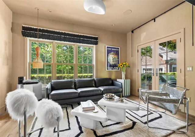 Photo 3 of Single family home for sale at 67 Buell Ln Ext, East Hampton, NY 11963 | MLS# 1040648 | Listing updated on 2026-09-17