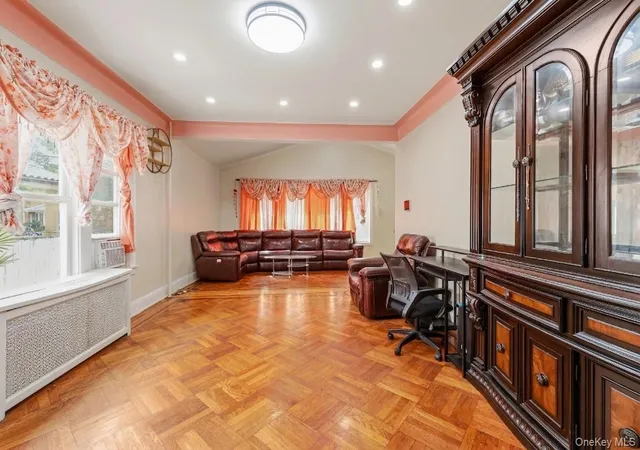 Photo 3 of Single family home for sale at 1667 E 51st Street, New York, NY 11234 | MLS# 1041182 | Listing updated on 2026-09-16