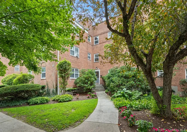 Listing Photo 2 - Condo for sale in building located at 320 S Broadway, Greenburgh, NY 10591 - Unit #P7