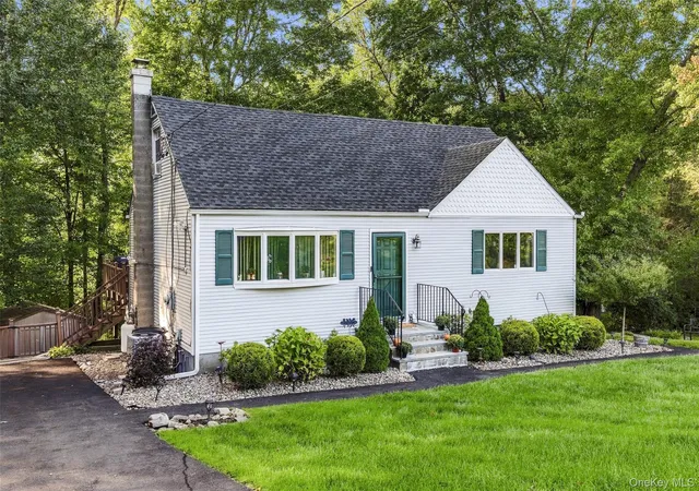 Photo 2 of Single family home for sale at 3507 Strang Blvd, Yorktown, NY 10598 | MLS# 1042566 | Listing updated on 2026-09-18