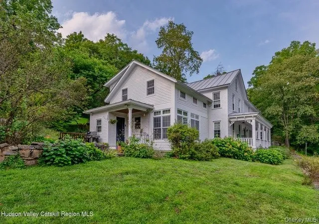 Single family home for sale at 583 Swartekill Rd, Esopus, NY 12561 | MLS# 1044938