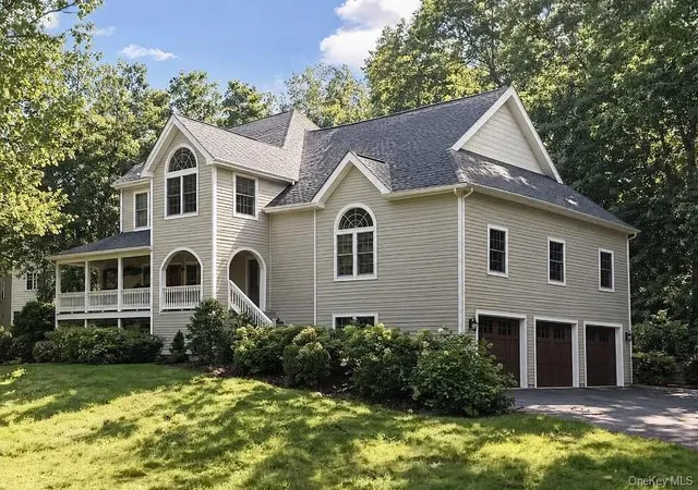 Photo 1 of Single family home for sale at 11 Smith Farm Rd, North Castle, NY 10506 | MLS# 1045155 | Listing updated on 2026-09-18