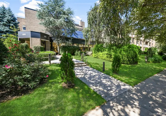 Condo for sale at 680 W Boston Post Rd #3A, Mamaroneck, NY 10543 | MLS# 1045208