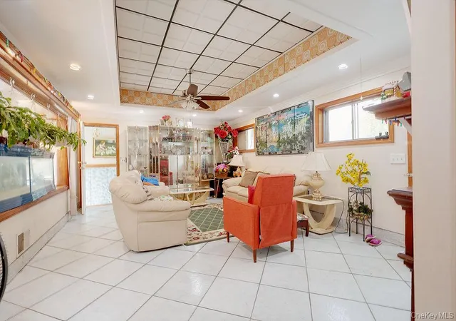 Photo 4 of Single family home for sale at 437 Moffitt Blvd, Islip, NY 11751 | MLS# 1045374 | Listing updated on 2026-09-09