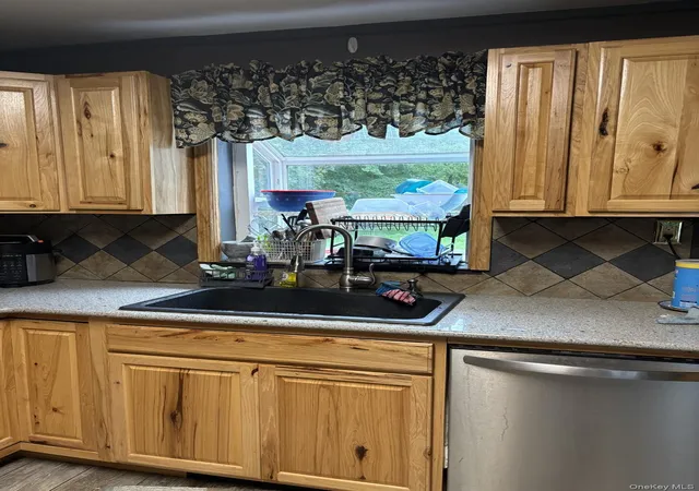Photo 2 of Single family home for sale at 13 Cedar Ln, Hyde Park, NY 12601 | MLS# 1045690 | Listing updated on 2026-09-18