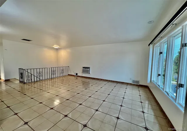 Photo 4 of Single family home for sale at 85-11 164th Avenue, New York, NY 11414 | MLS# 1045832 | Listing updated on 2026-09-10