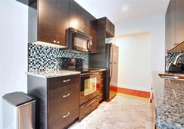 Photo 3 of House for sale at 2453 Union Blvd #39B, Islip, NY 11751 | MLS# 1046252 | Listing updated on 2026-09-18