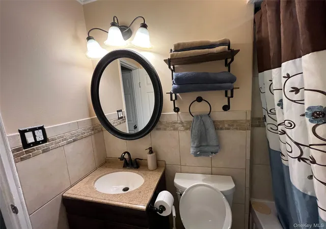 Photo 3 of Sale Pending at 235 Hicksville Rd #2B, Oyster Bay, NY 11714 | MLS# 1046586 | Listing updated on 2026-10-09