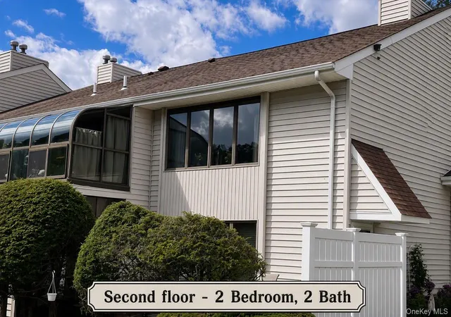Condo for sale at 20 Laurel Ave #60, Islip, NY 11730 | MLS# 1046864