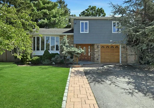 Single family home for sale at 2484 Kayron Ln, Hempstead, NY 11710 | MLS# 1047028