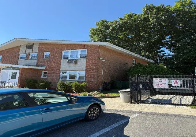 Photo 1 of Condo for sale at 675 Pelham Rd #D-14, New Rochelle, NY 10805 | MLS# 1047773 | Listing updated on 2026-09-09