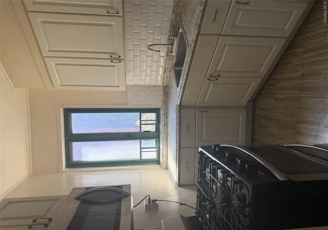Photo 3 of Condo for sale at 1641 Metropolitan Ave #3H, New York, NY 10462 | MLS# 1047967 | Listing updated on 2026-09-09