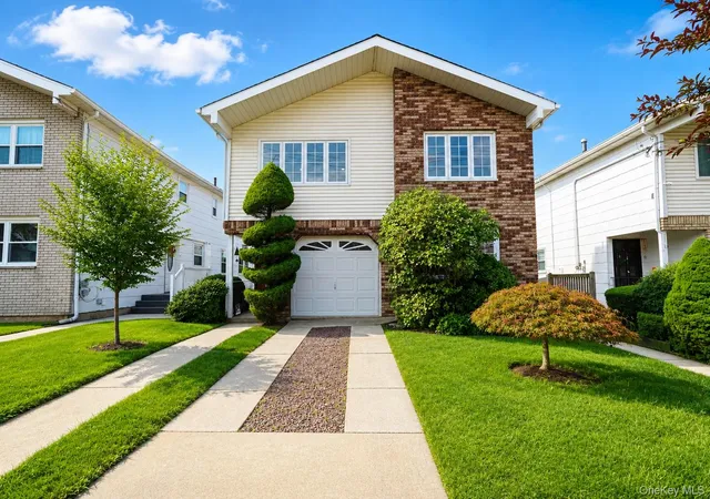 Photo 1 of Single family home for sale at 947 Bard Ave, New York, NY 10301 | MLS# 1048454 | Listing updated on 2026-09-16